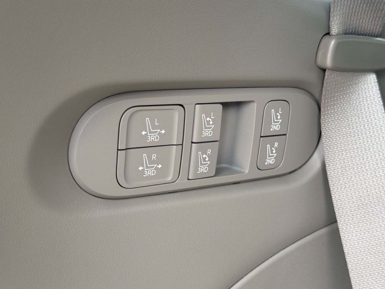 Certified Used 2026 Classy Blue Pearl Hyundai Limited image 15