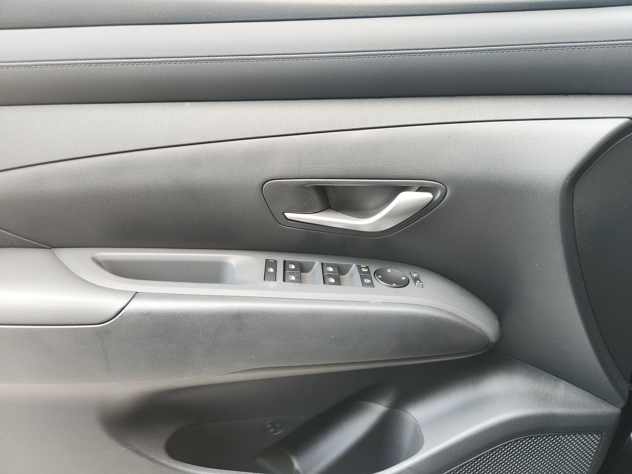 New 2026 Phantom Black Hyundai SEL Premium AWD image 23