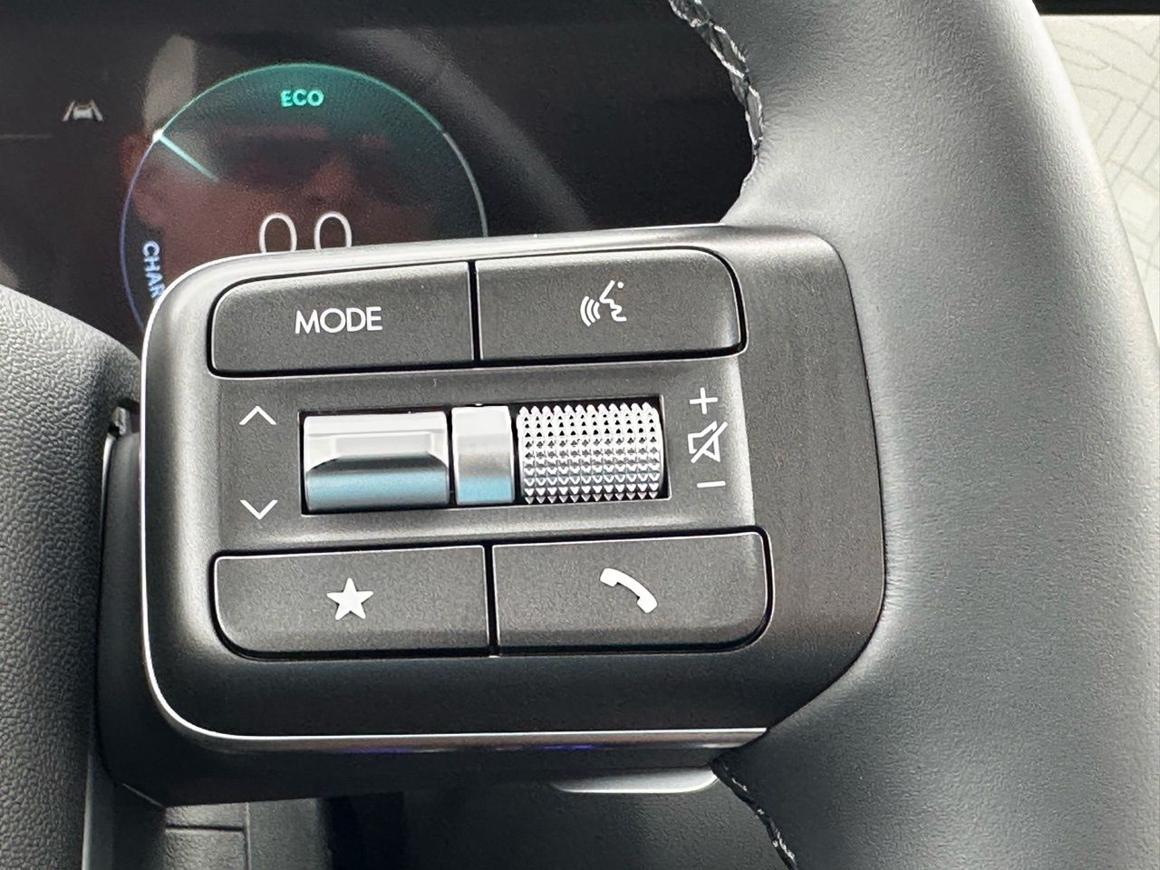 Certified Used 2026 Creamy White Pearl Hyundai Blue SEL Premium 7 Passenger image 31