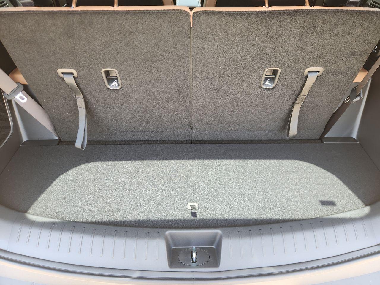 New 2026 Ecotronic Gray Hyundai Limited FWD image 32