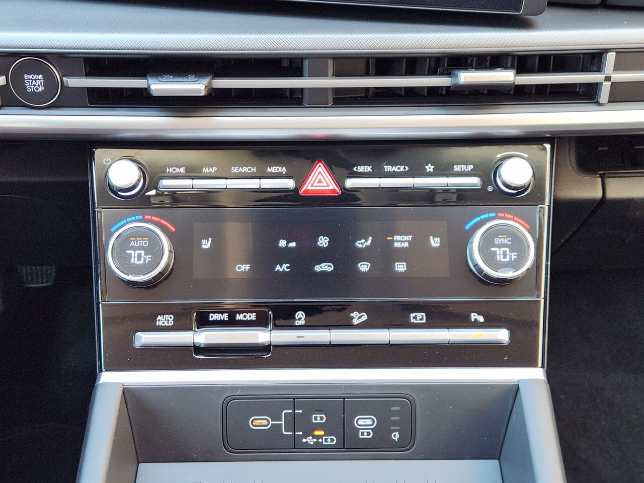 New 2026 W6H White Hyundai SEL FWD image 15