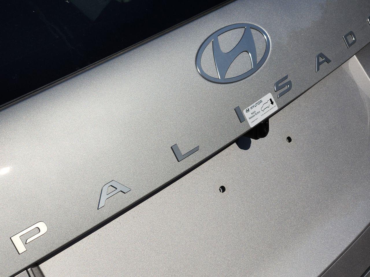 New 2026 T2X Silver Hyundai Calligraphy FWD image 8