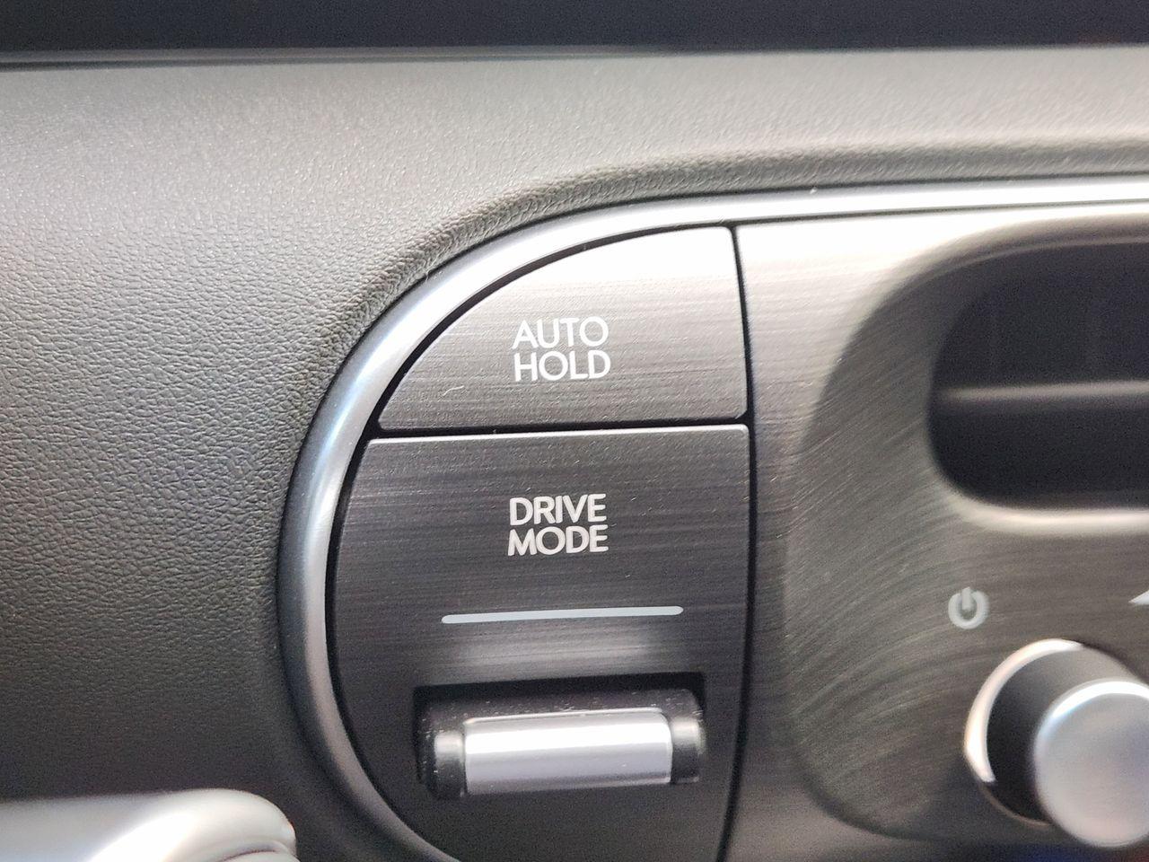 New 2026 WC9 White Hyundai SEL FWD image 16