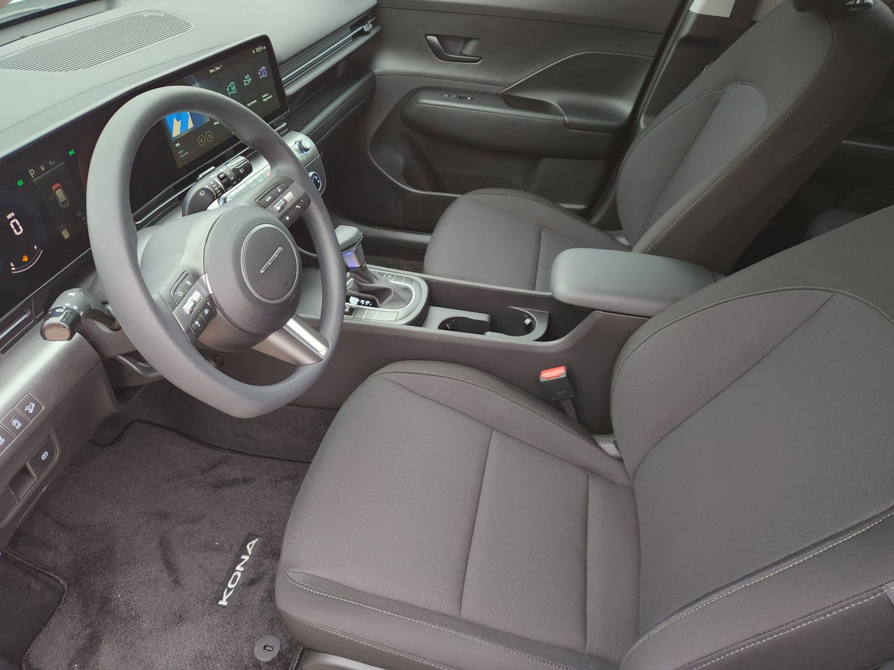 New 2026 SAW White Hyundai SE FWD image 9