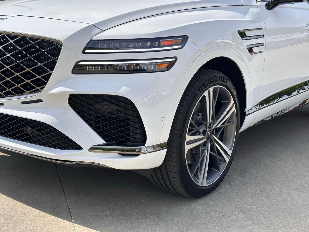 Used 2026 Alta White Genesis 3.5T e-SC image 7