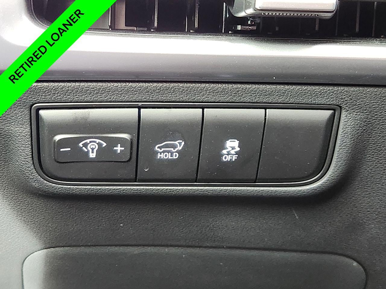 New 2026 W6H White Hyundai SEL FWD image 22