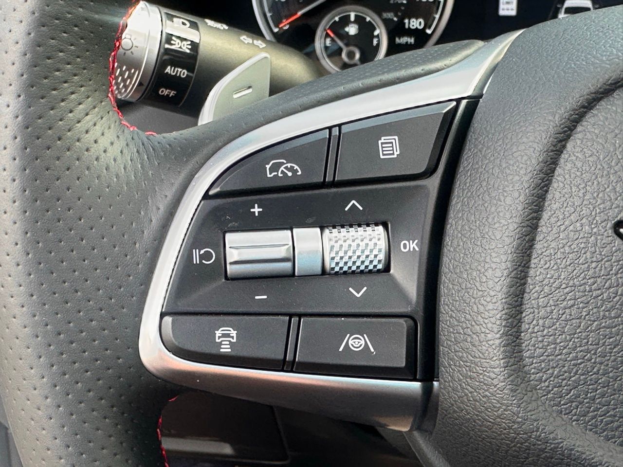 Used 2026 Alta White Genesis 3.3T Sport Prestige image 28