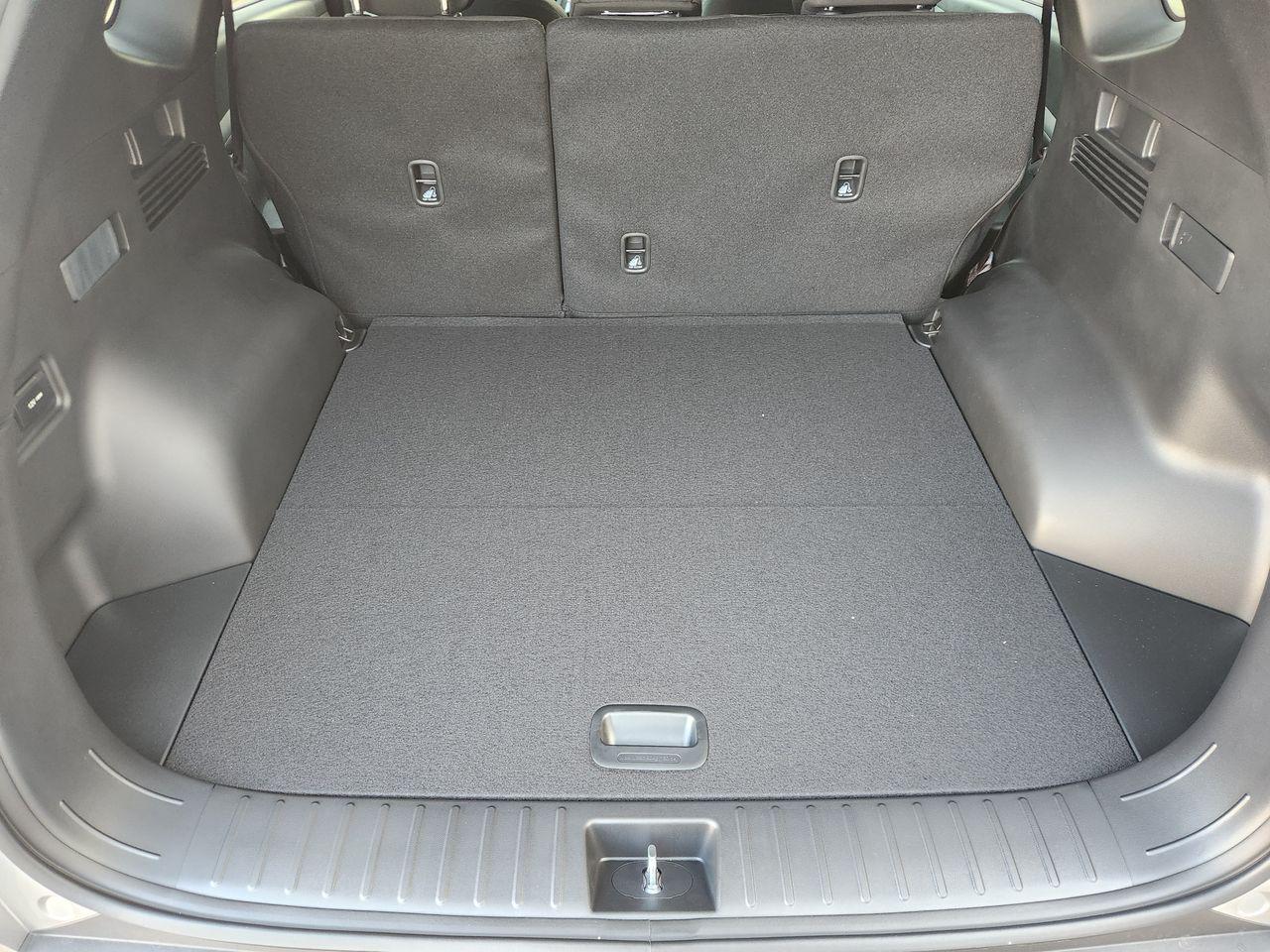 New 2026 Shimmering Silver Hyundai SEL FWD image 30
