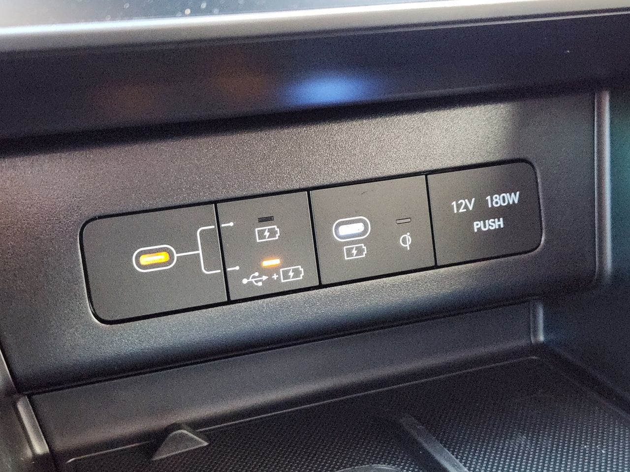 New 2026 T4A Silver Hyundai SEL Sport image 18