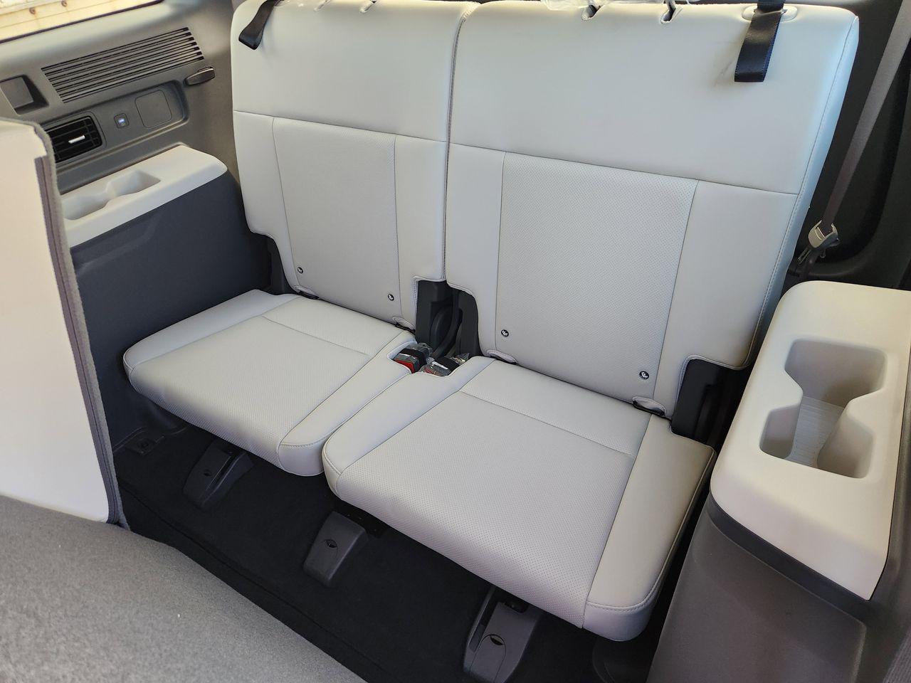 New 2026 S3B Black Hyundai SEL FWD image 30