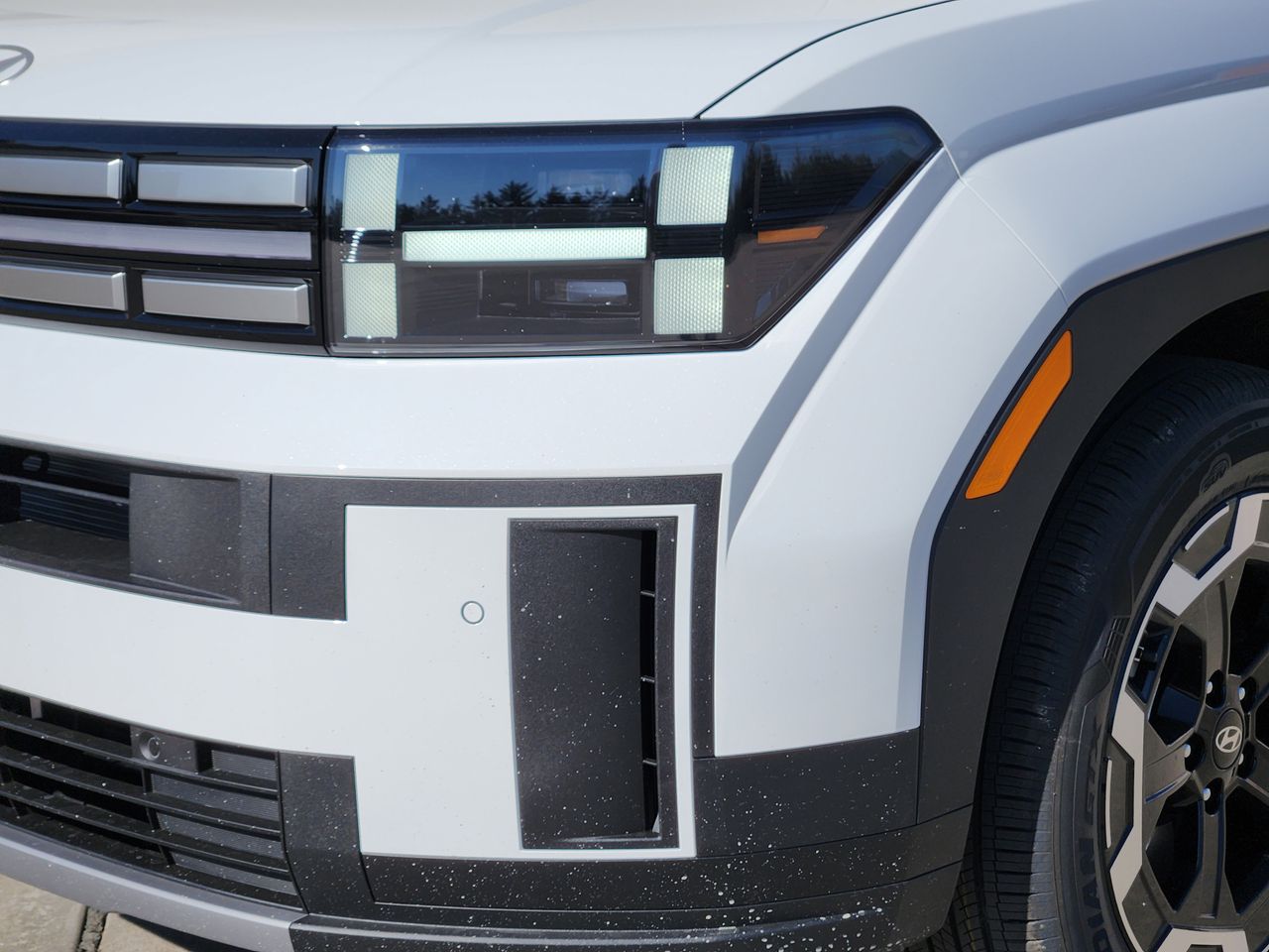 New 2026 W6H White Hyundai SEL FWD image 6