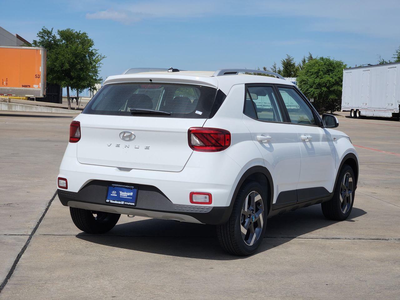 New 2026 SAW White Hyundai SEL image 4