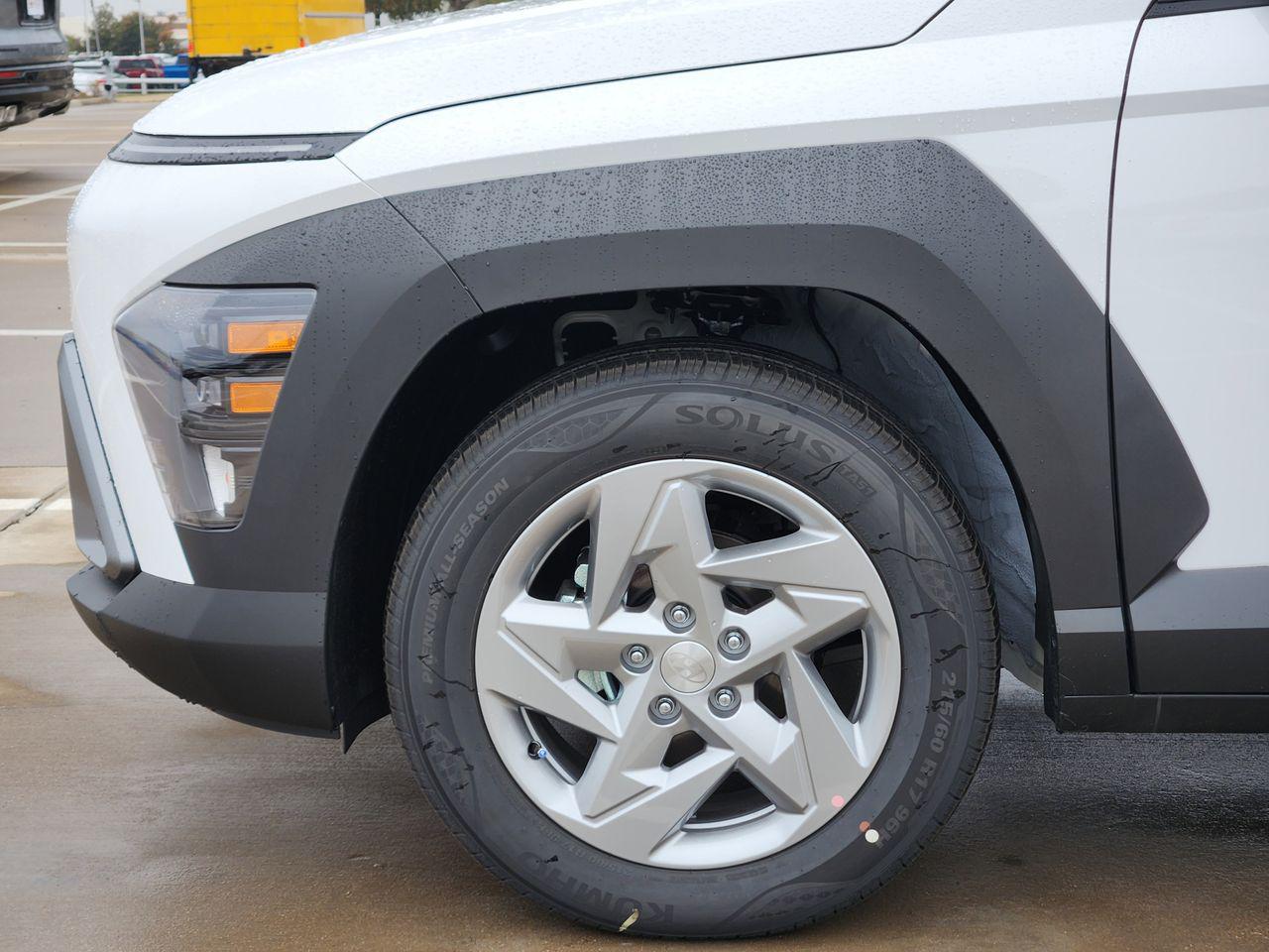 New 2026 Atlas White Hyundai SE FWD image 5