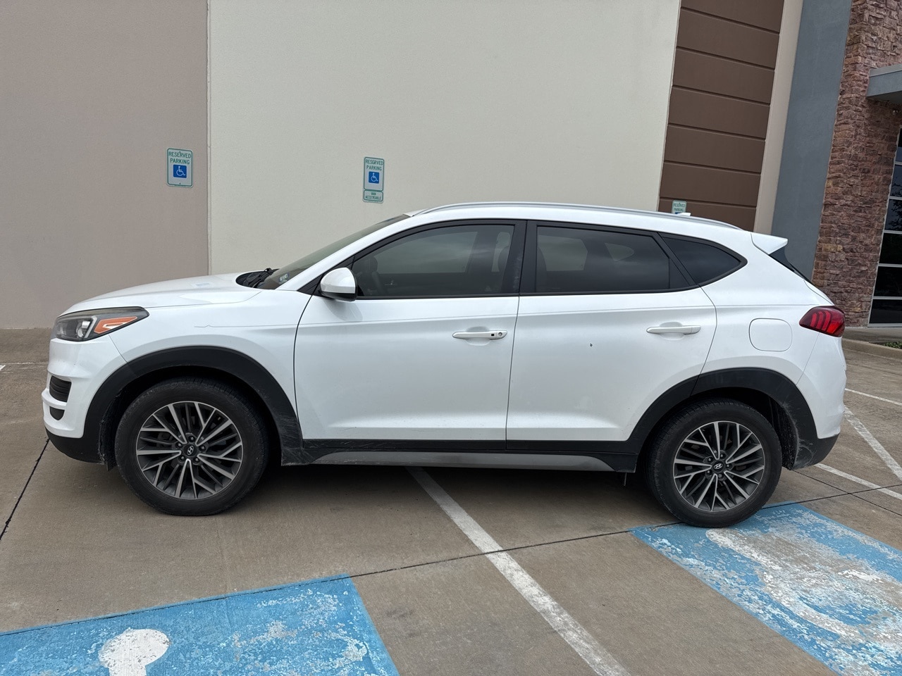 Used 2019 Hyundai Tucson SEL with VIN KM8J33AL8KU877638 for sale in Arlington, TX