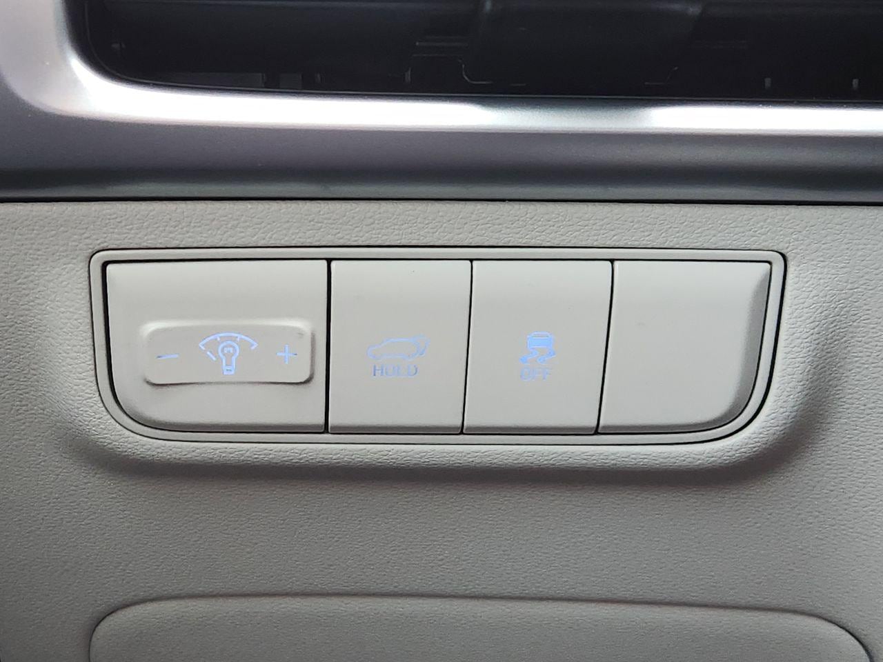 New 2026 W6H White Hyundai SEL FWD image 19