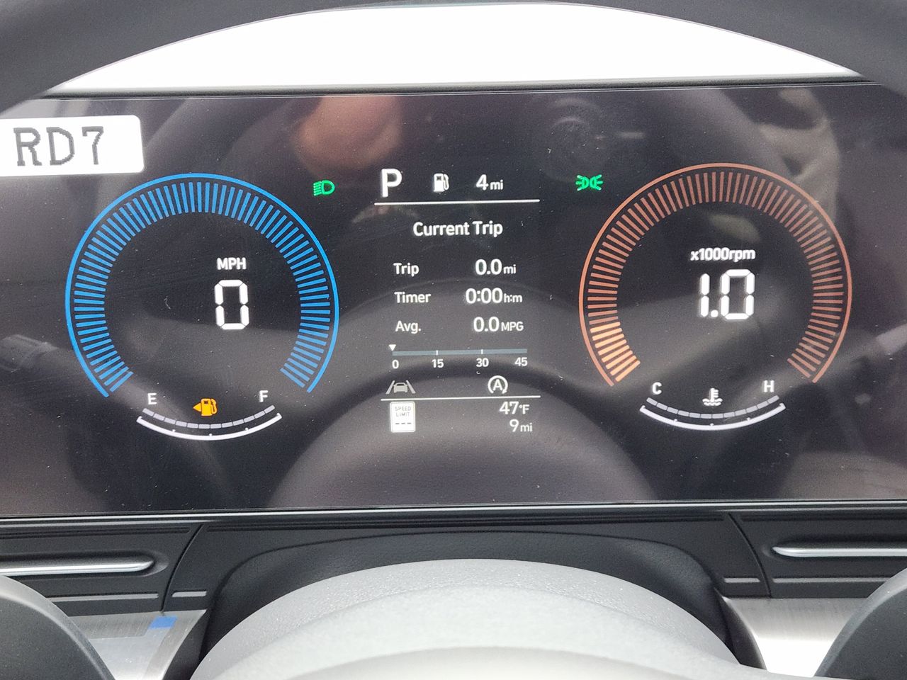 New 2026 SAW White Hyundai SE FWD image 12