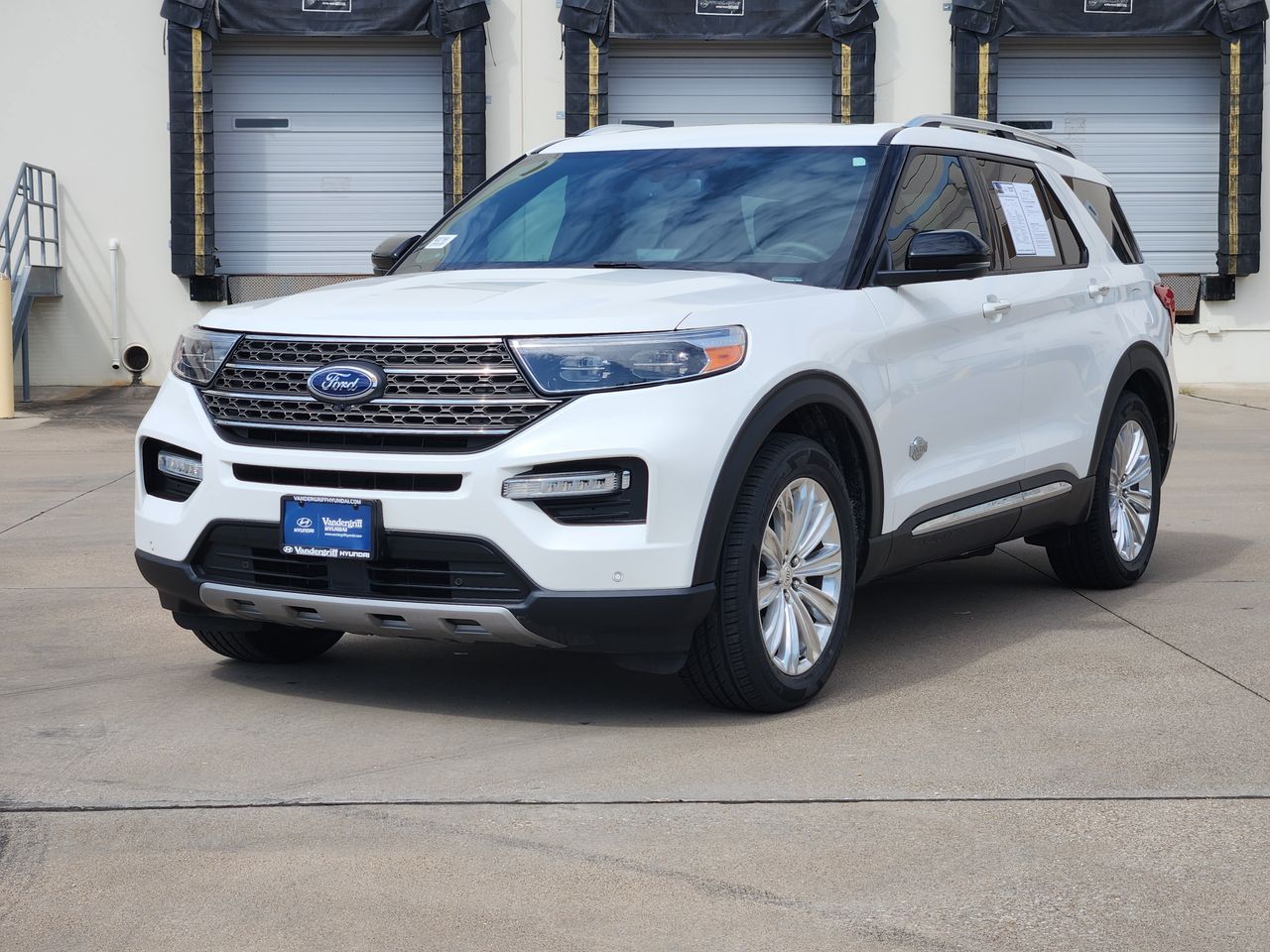 Used 2022 Star White Metallic Tri-Coat Ford King Ranch image 2