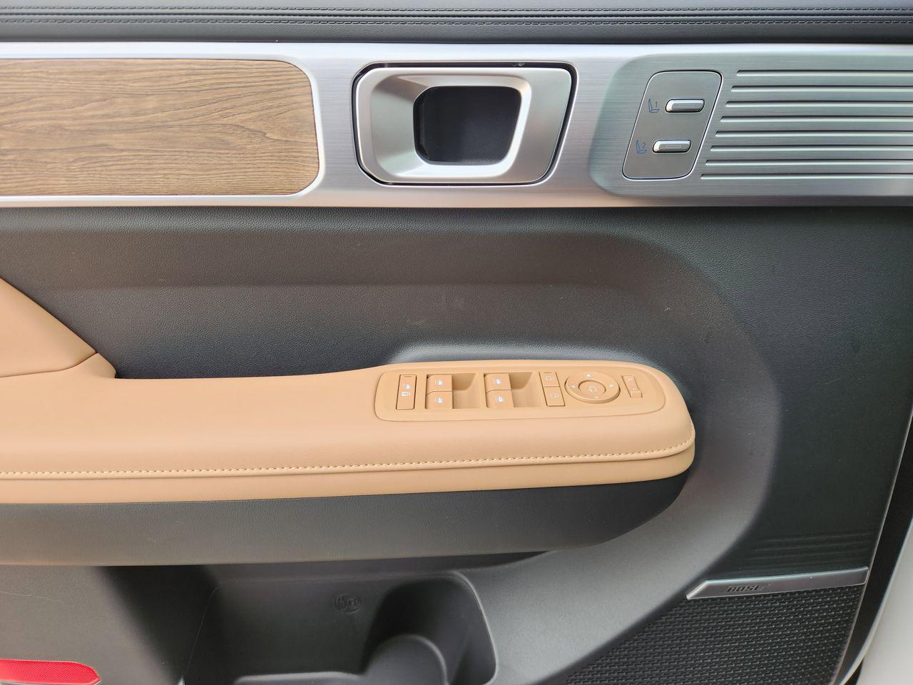 New 2026 Serenity White Hyundai Calligraphy FWD image 22