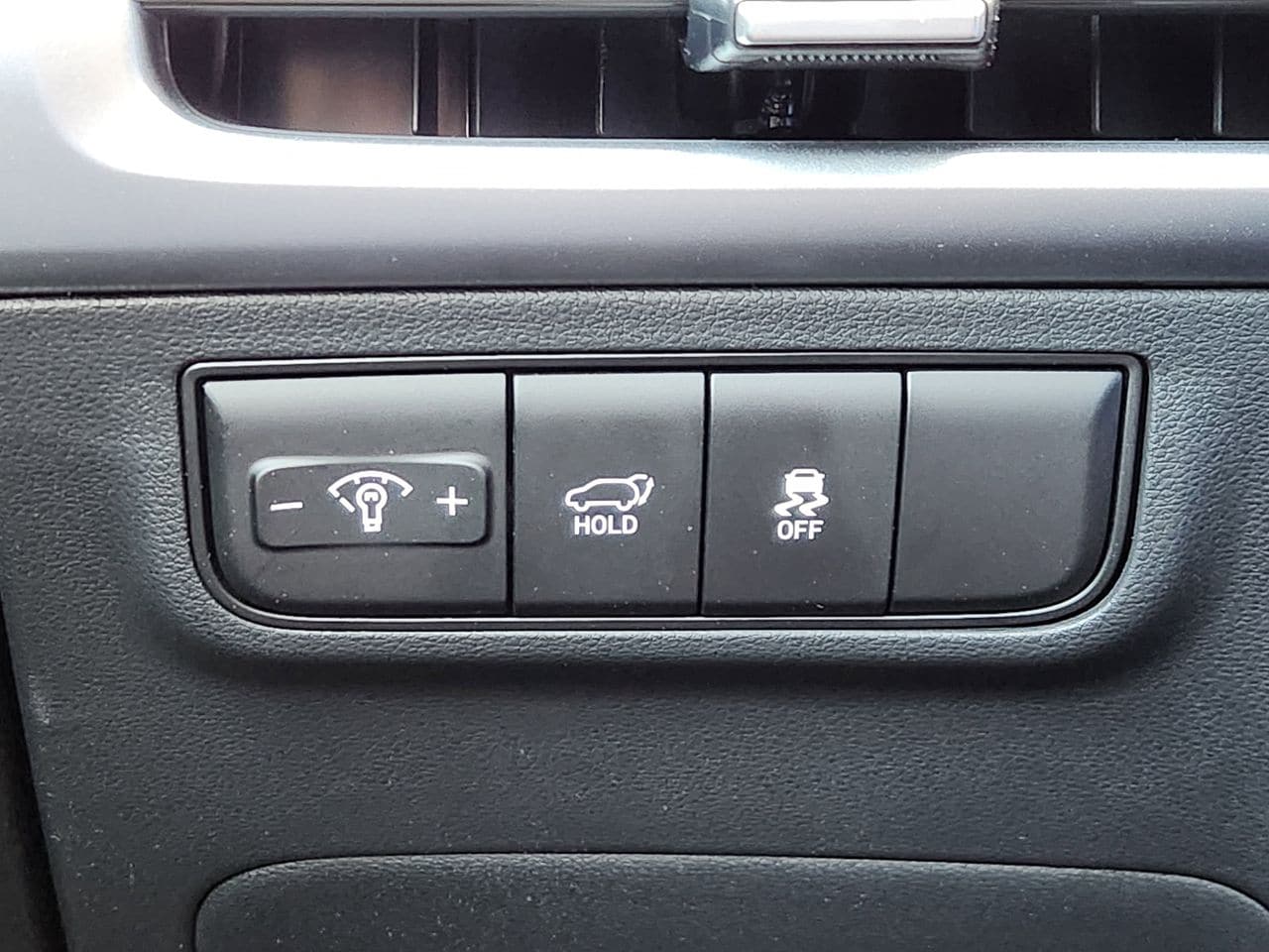 New 2026 W6H White Hyundai SEL FWD image 20