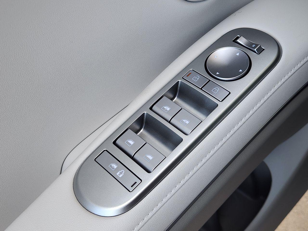 New 2027 Creamy White Pearl Hyundai SEL FWD image 21