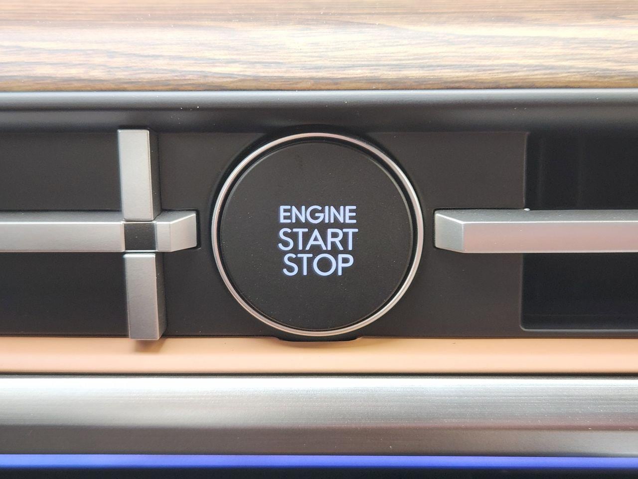 New 2026 W6H White Hyundai Limited image 17