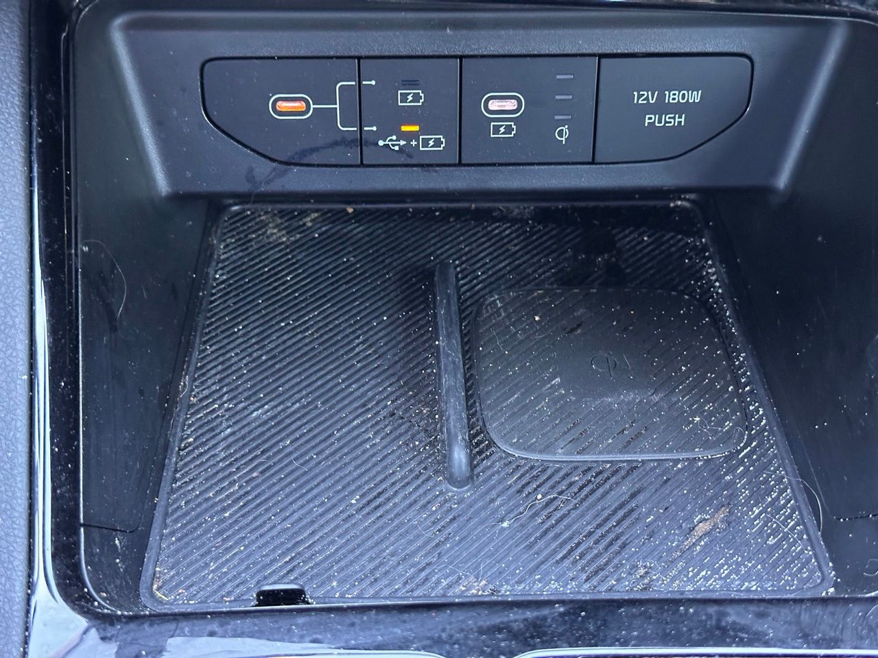 Used 2025 Snow White Pearl Kia GT-Line image 32