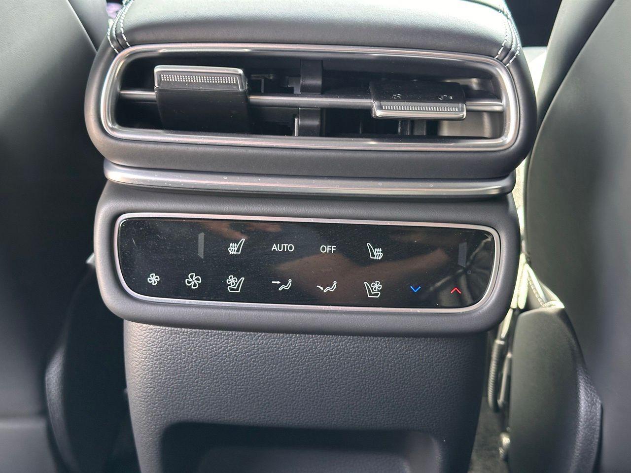 Used 2026 Alta White Genesis 3.5T e-SC image 18