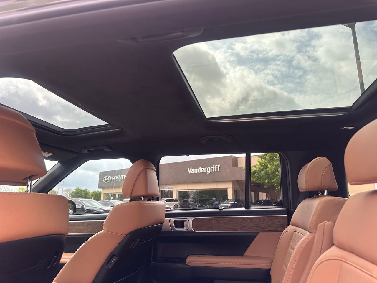 Certified Used 2026 Rockwood Green Hyundai Calligraphy image 25