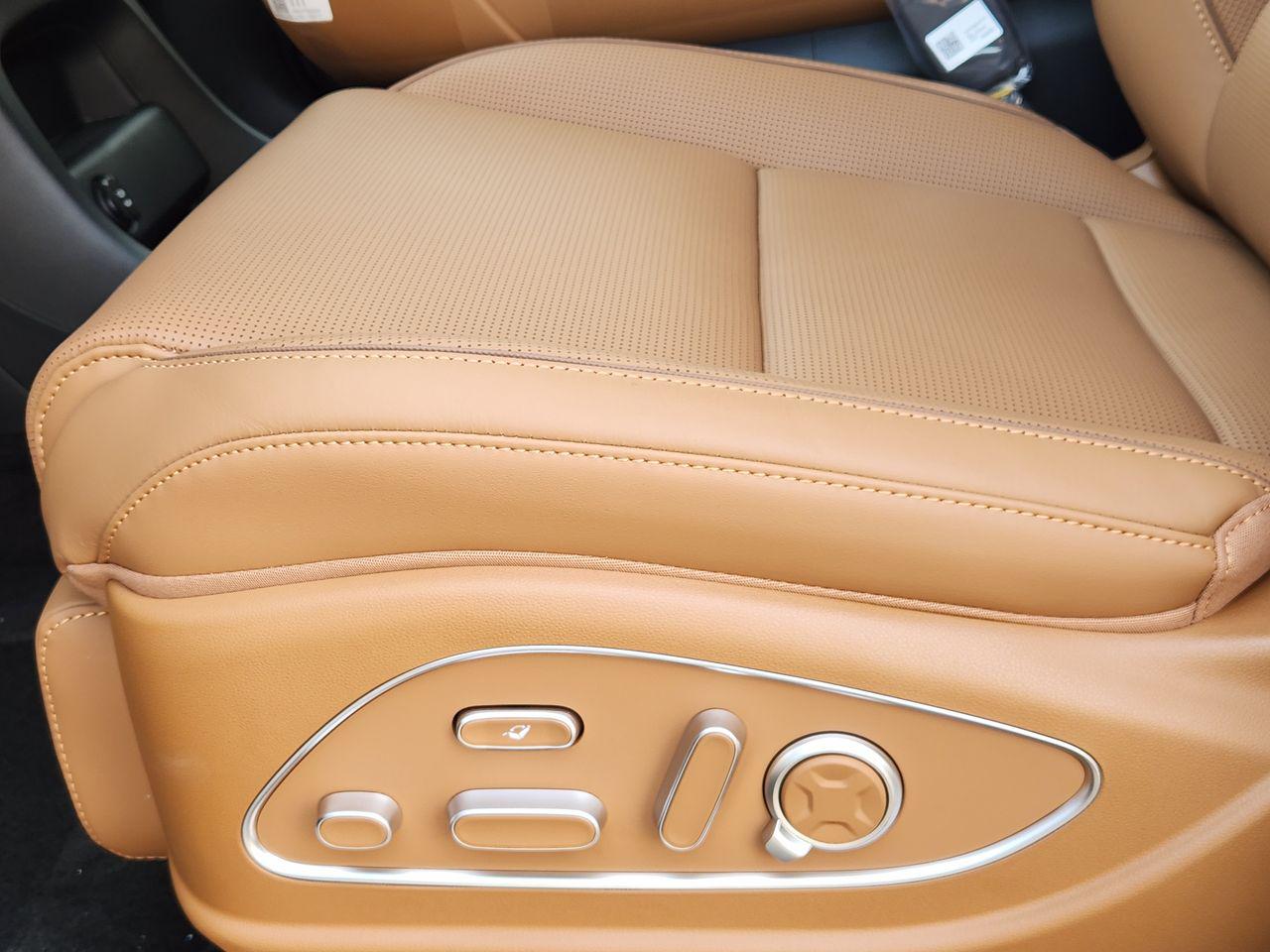 New 2026 Abyss Black Pearl Hyundai Calligraphy FWD image 23