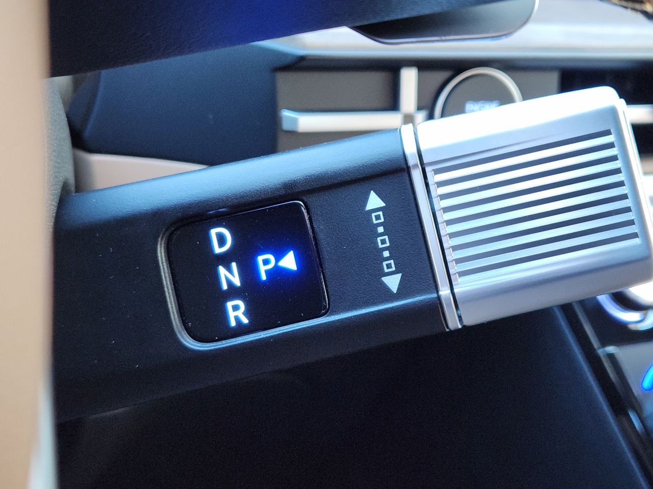 New 2026 W6H White Hyundai Calligraphy FWD image 18