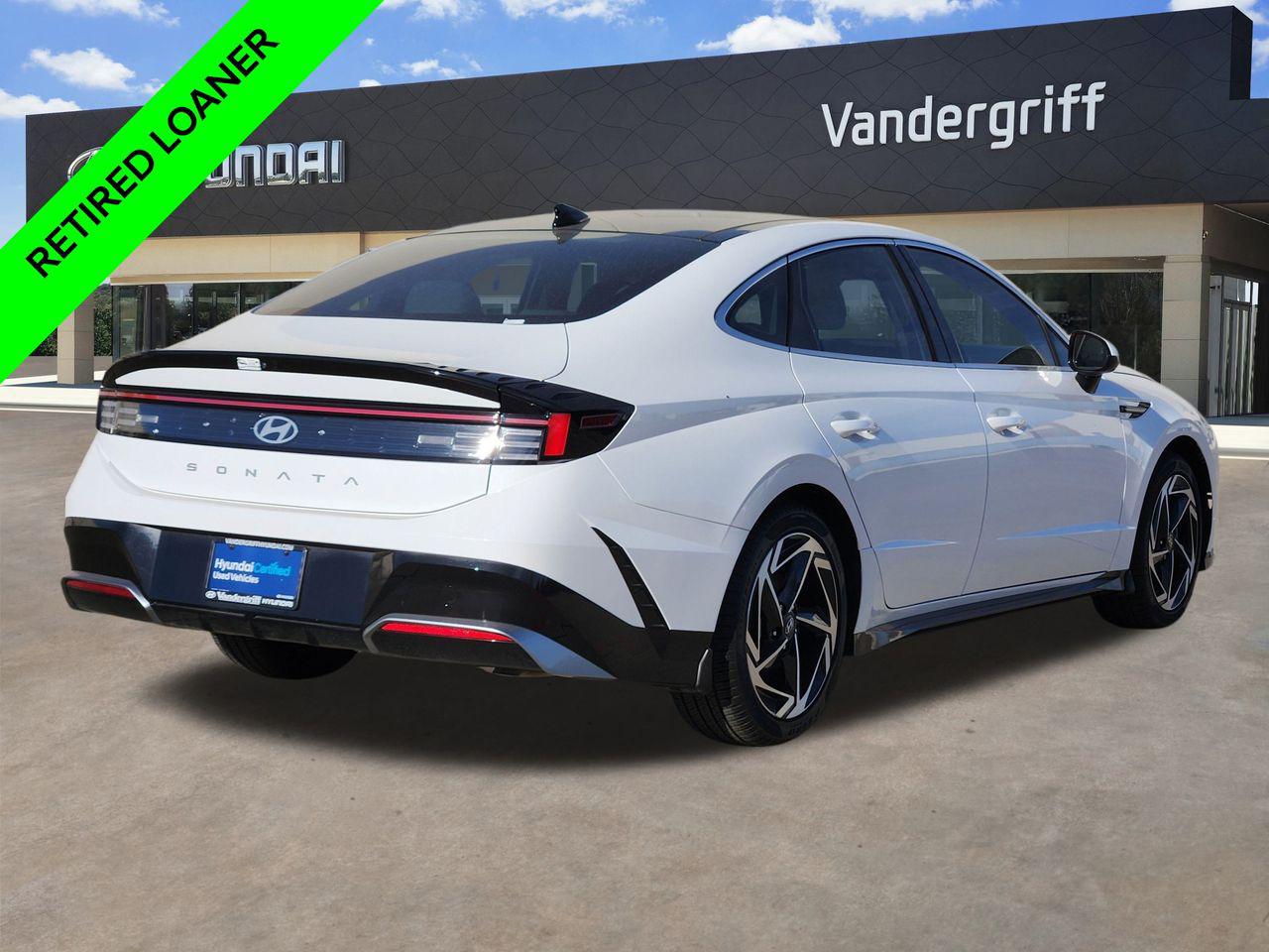 New 2025 W6H White Hyundai SEL Convenience image 4