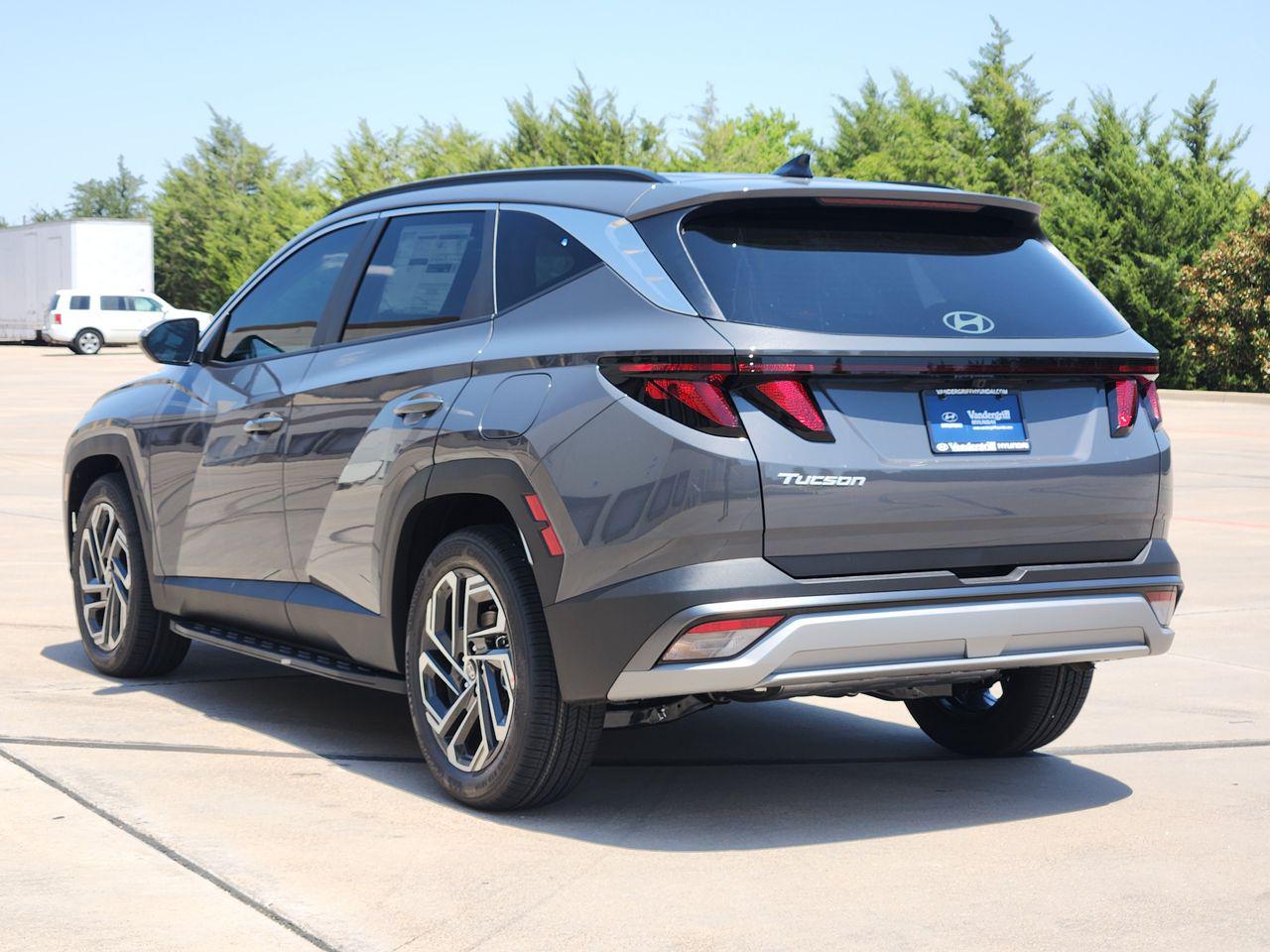 New 2026 Ecotronic Gray Hyundai SEL Plus FWD image 3