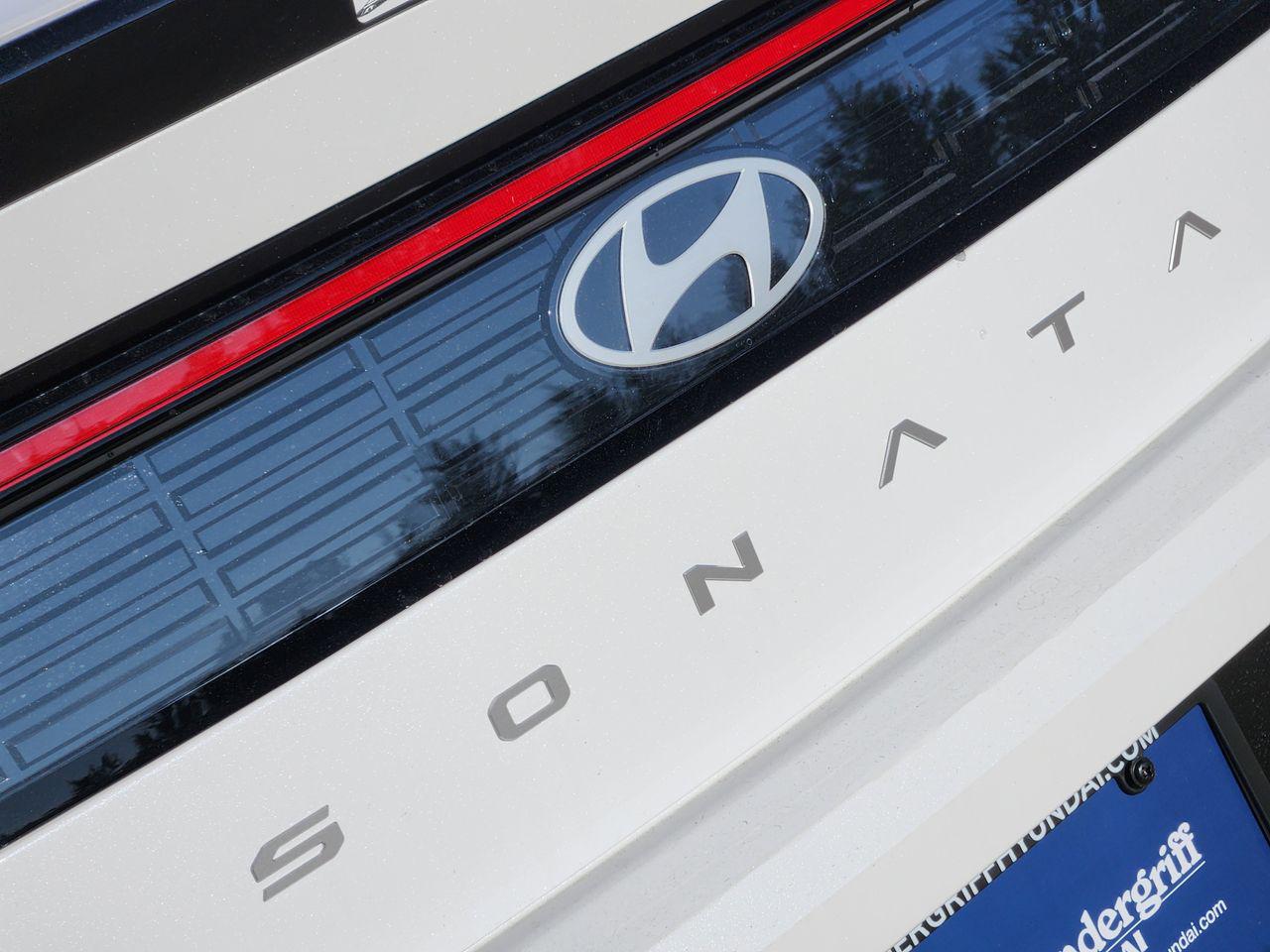 New 2026 W6H White Hyundai SEL Sport image 8