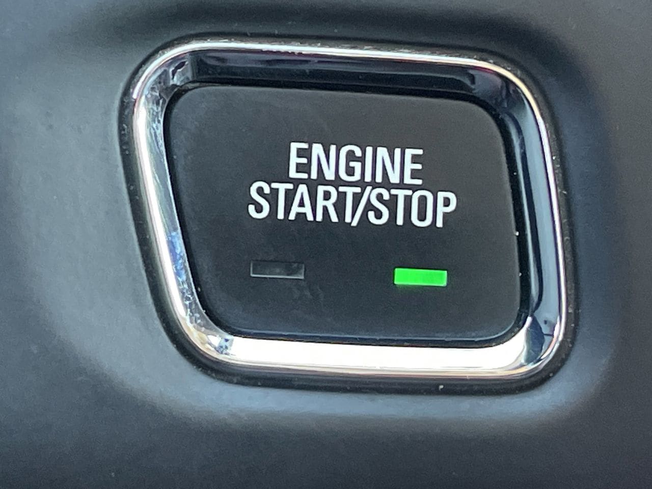 Used 2023 Summit White GMC Denali image 21