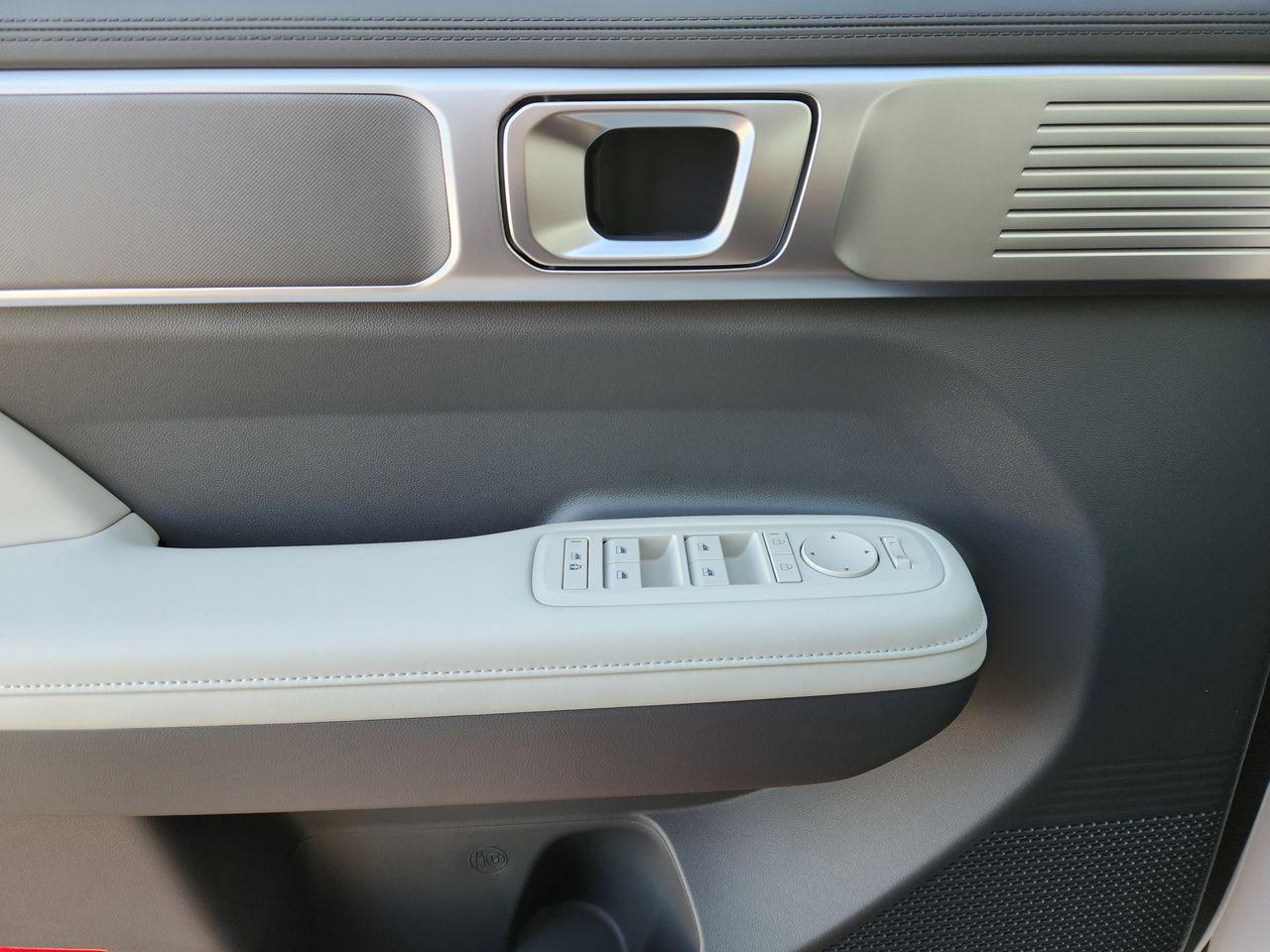 New 2026 W6H White Hyundai SEL FWD image 21