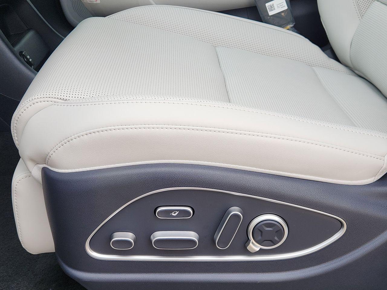 New 2026 T2X Silver Hyundai Calligraphy FWD image 23