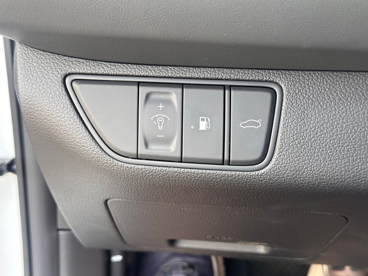 Used 2026 Alta White Genesis 3.3T Sport Prestige image 29