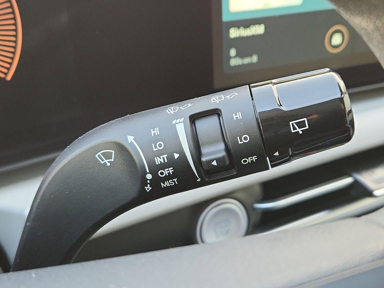 New 2026 W6H White Hyundai SEL FWD image 30