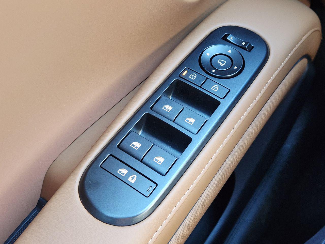 New 2026 WC9 White Hyundai Calligraphy FWD image 21