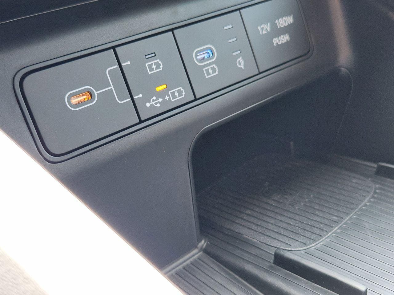 New 2026 W6H White Hyundai SEL Premium FWD image 17