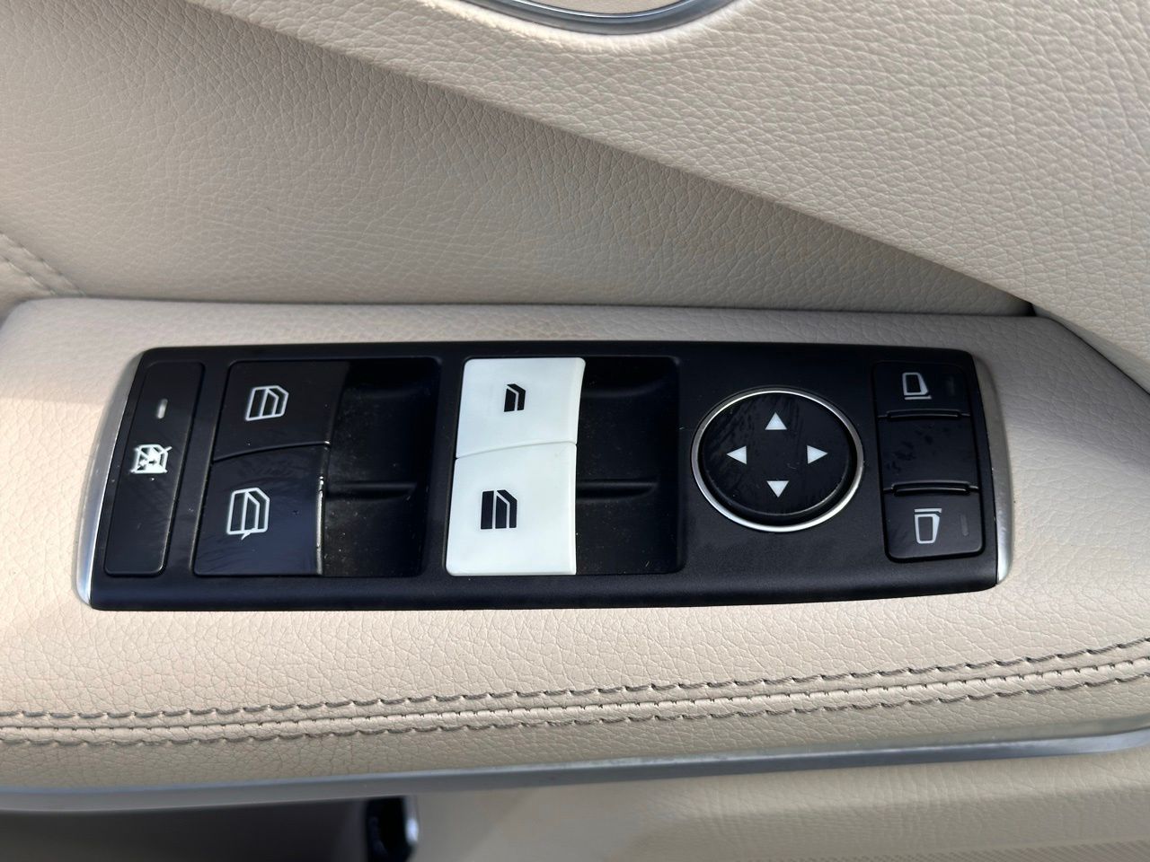 Used 2014 Polar White Mercedes-Benz E 350 4matic® image 26