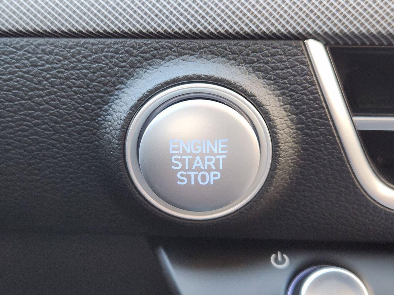 New 2026 Serenity White Hyundai Limited image 19