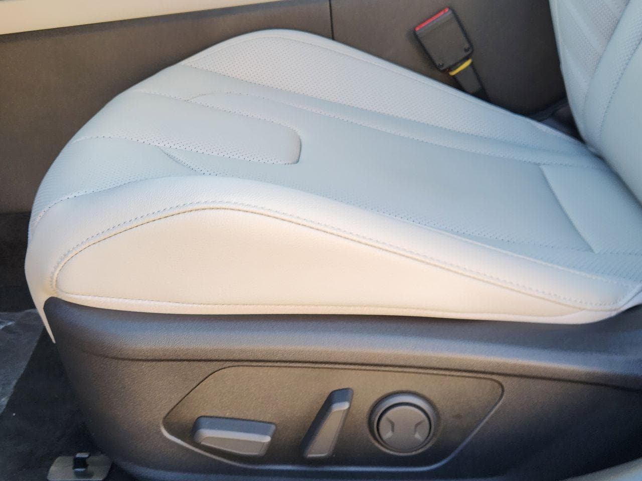 New 2026 Intense Blue Hyundai Limited image 24