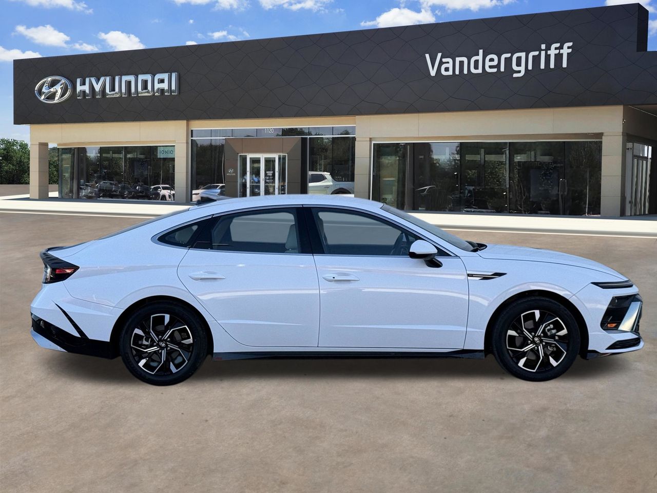Used 2024 Serenity White Hyundai SEL image 3