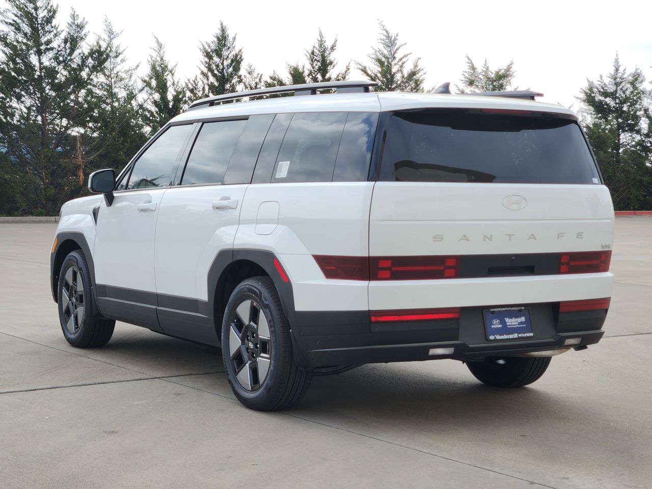 New 2026 W6H White Hyundai SEL image 3