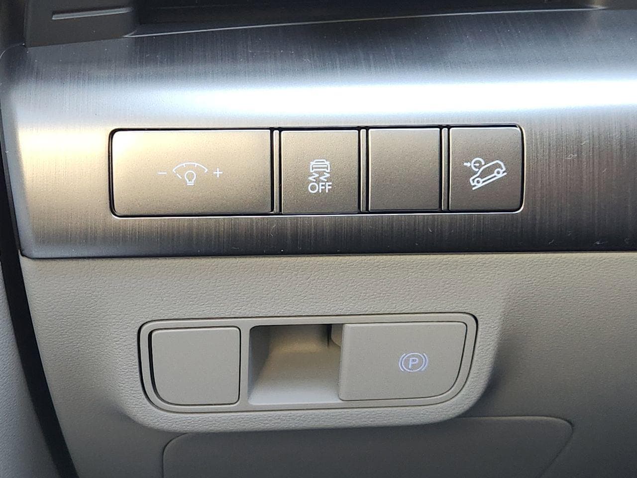 New 2026 R2P Red Hyundai SEL Sport FWD image 20