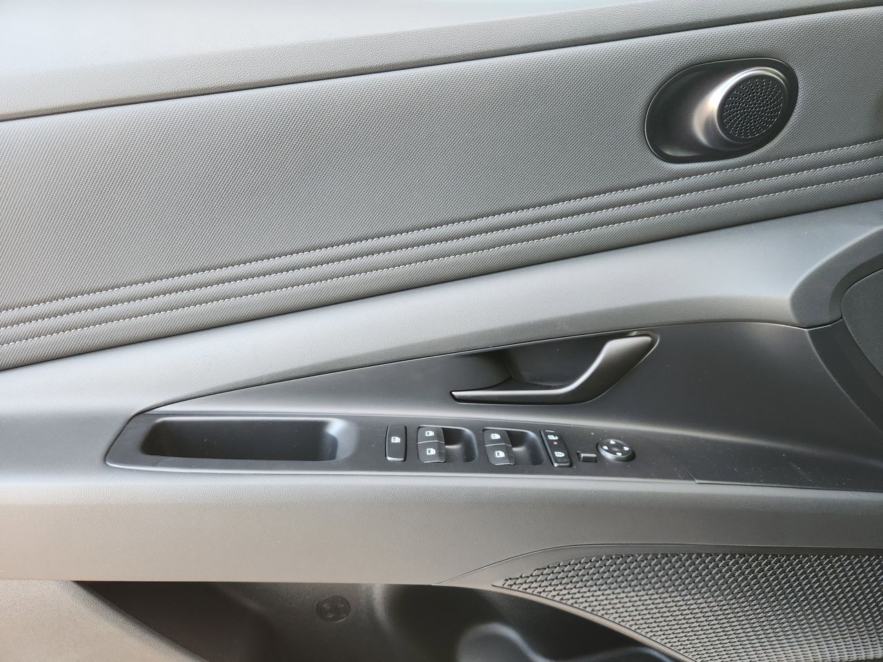 New 2026 W6H White Hyundai SEL Sport image 23