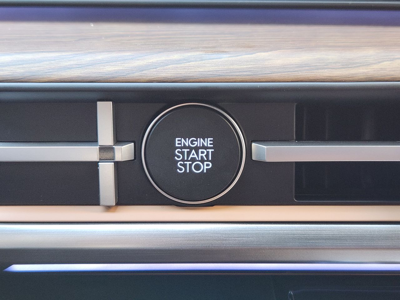 New 2026 PE2 Gray Hyundai Limited FWD image 18