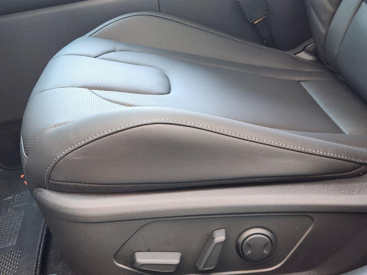 New 2026 Amazon Gray Hyundai Limited image 25
