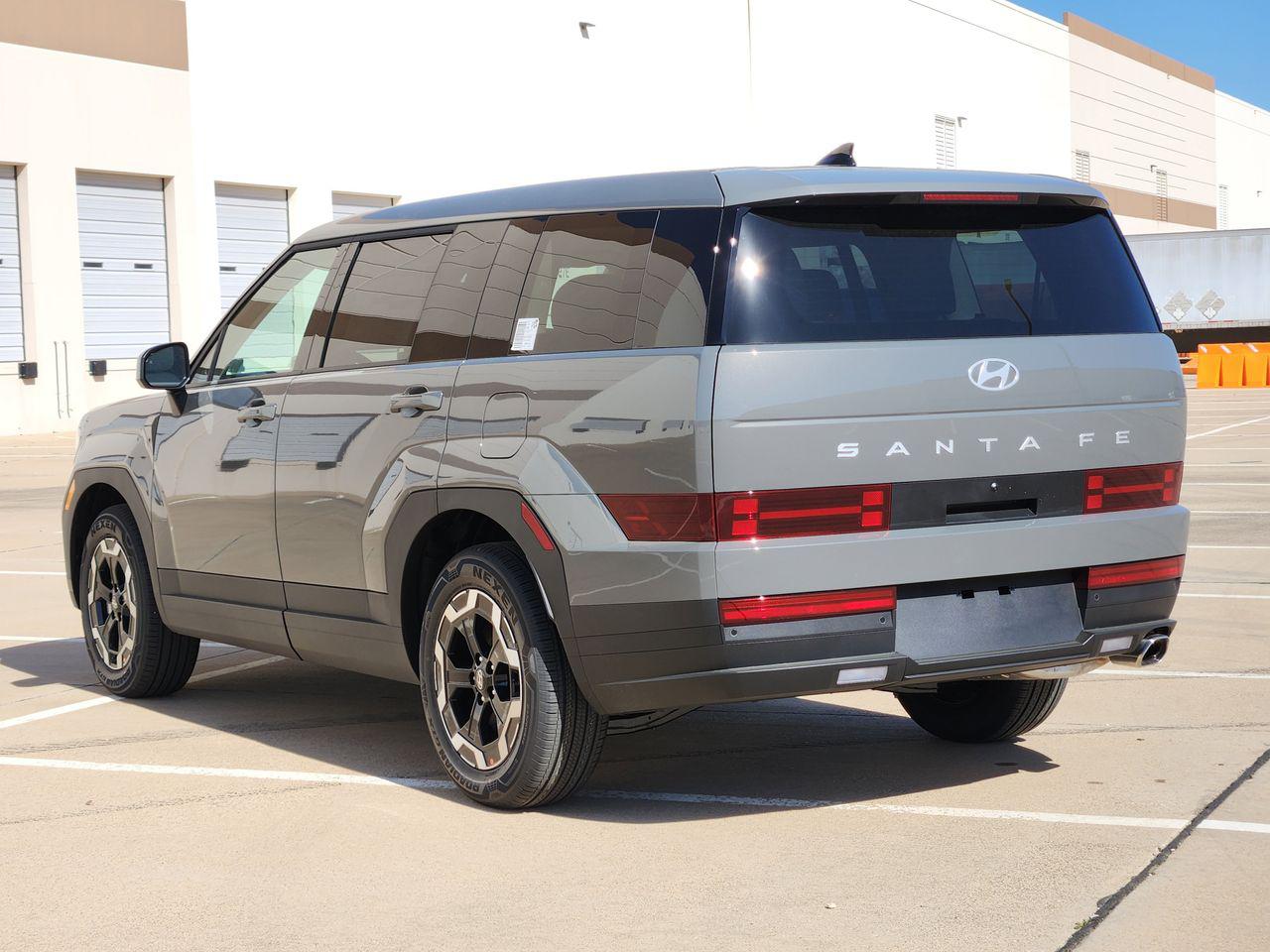 New 2026 NT2 Gray Hyundai SE FWD image 3